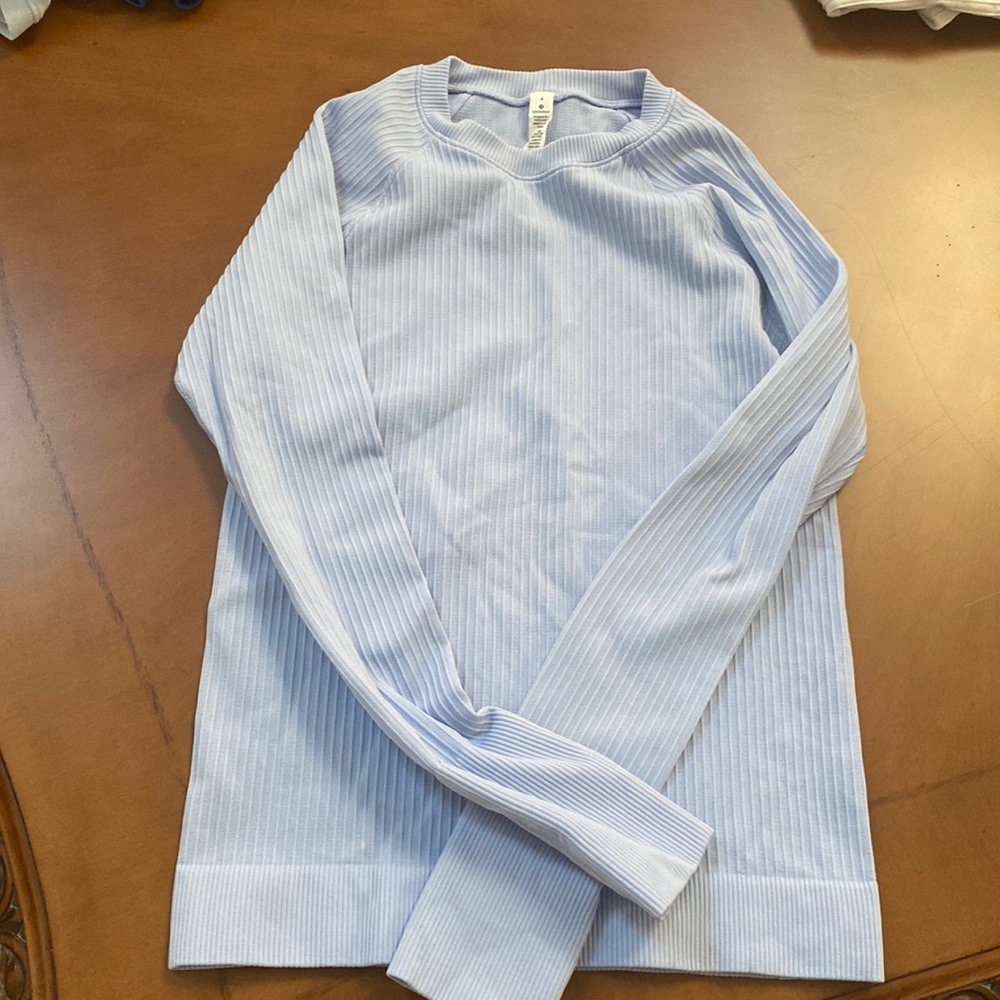 Size 4 Lululemon long sleeve rubbed shirt